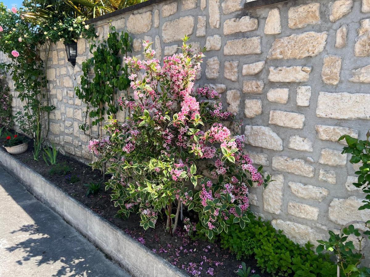 Appart De Luxe Tout Confort Jusqu A 4 Personnes Triel-sur-Seine Exterior foto